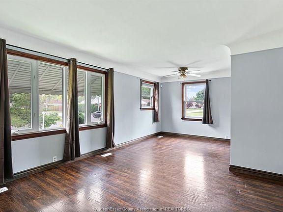 2nd image of 3200 Longfellow Ave