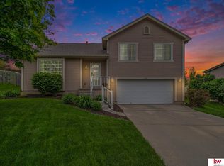 16343 Meredith Ave, Omaha, NE 68116