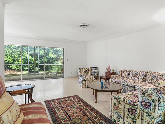 4th image of 91 SW 11th Avenue