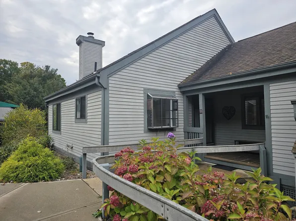 11 Sweetbriar Lane #11, Avon, CT 06001