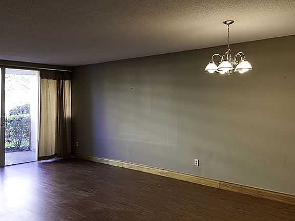 2nd image of 1770 NE 191st St APT 113