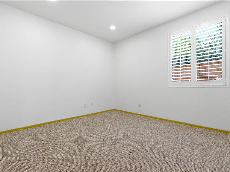 23732 Bella Vista Rd — Photo 25