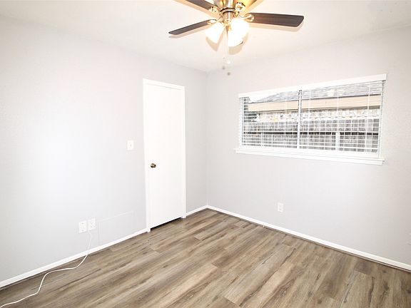 4th image of 2126 Highland Hills Dr #2126