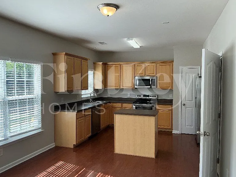 2136 Burton Run Rd — Photo 4