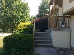 6494 NW Morrell Dr, Parkville, MO 64152