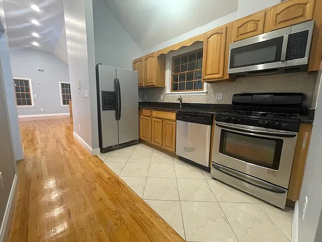235 South St #1 — Photo 12