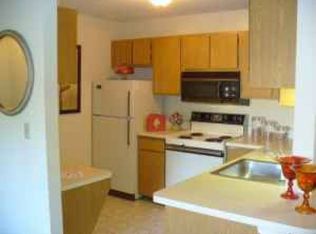 20969 Woodland Glen Dr, Northville, MI 48167