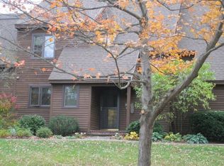 424 Acorn Ln, Shelburne, VT 05482