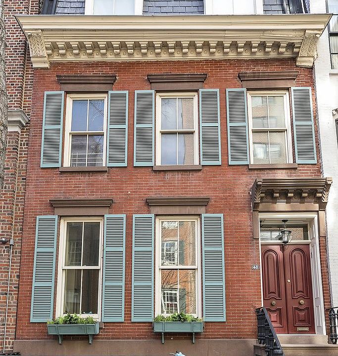 1st image of 48 W 10th St