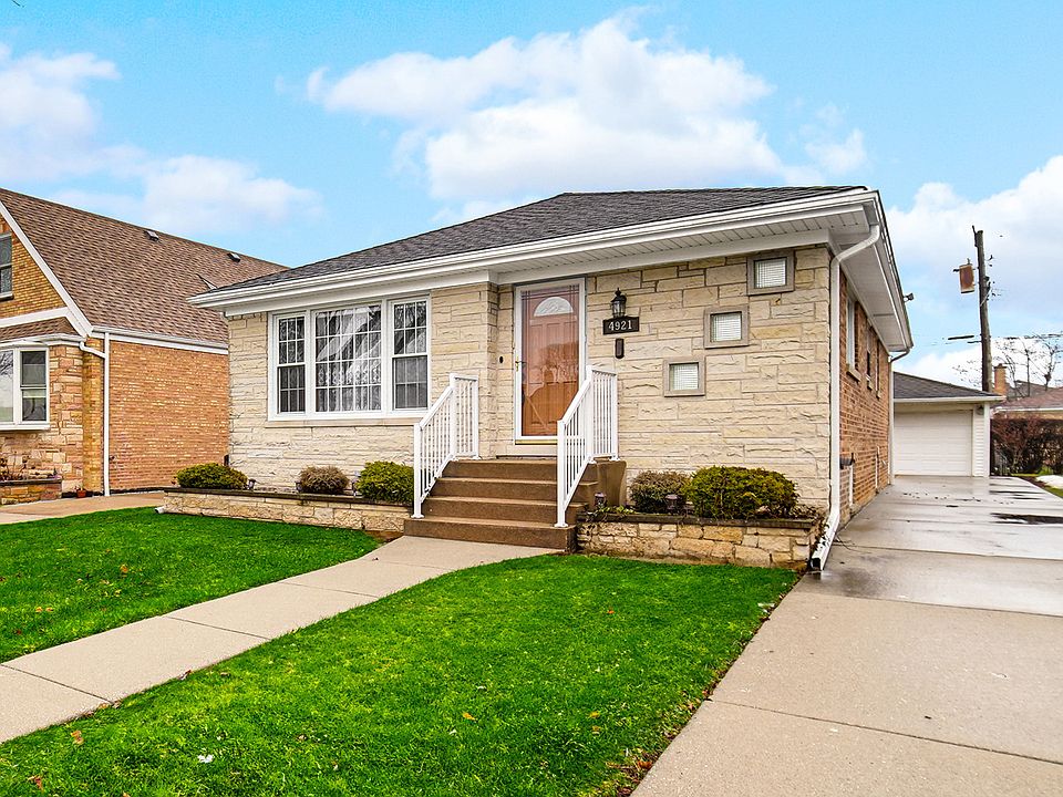 2nd image of 4921 N Neenah Ave