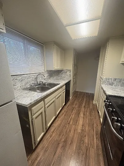 1250 E Shaw Ave #136 — Photo 11