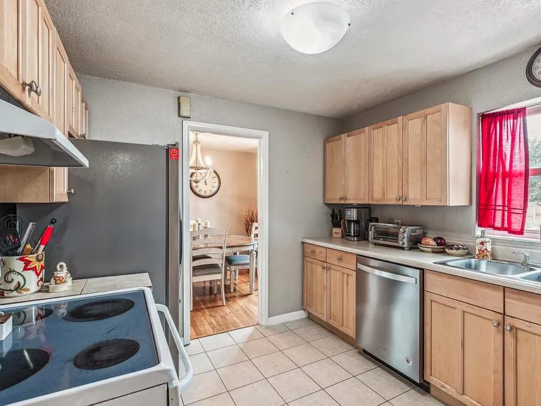 2975 Ivy St — Photo 11
