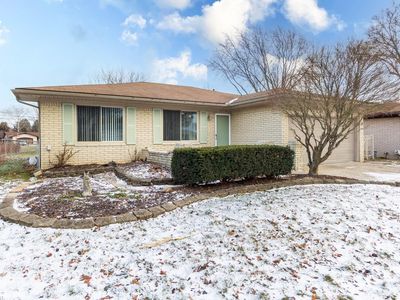 37216 Vernon Dr, Sterling Heights, MI, 48310
