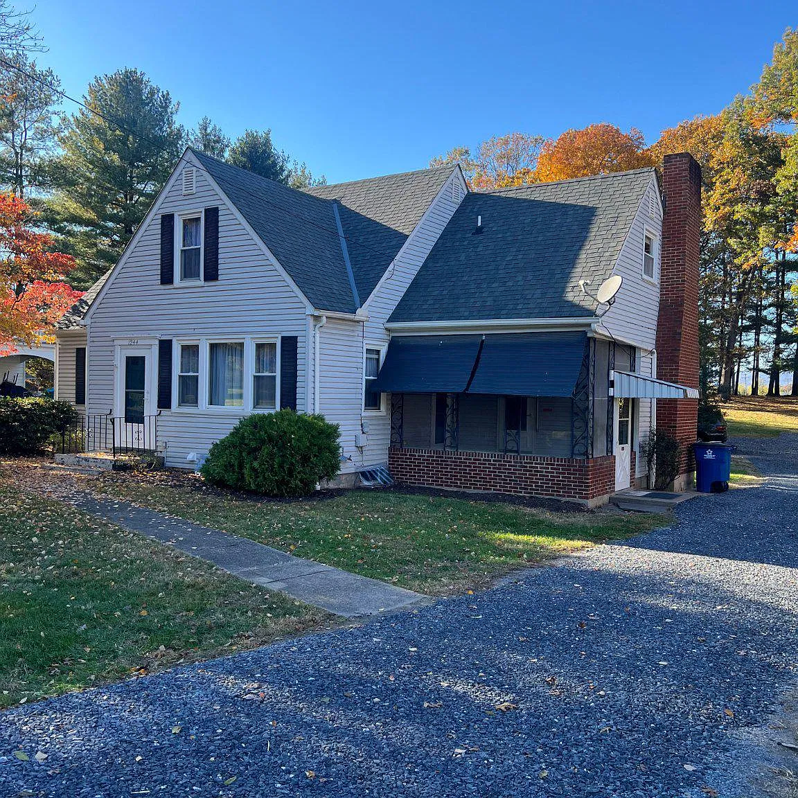 4 bed, 2.0 bath, 1505 sqft, $1,900 — Photo 1