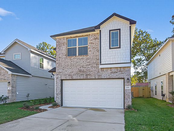 2nd image of 202 Emerald Thicket Ln