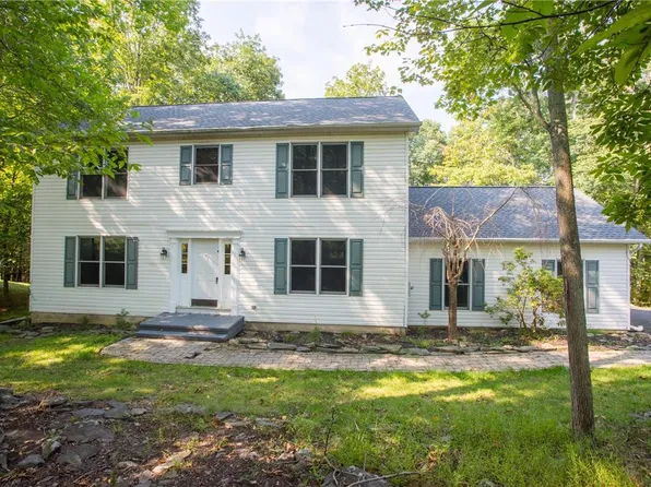 244 Reunion Rdg, East Stroudsburg, PA 18301