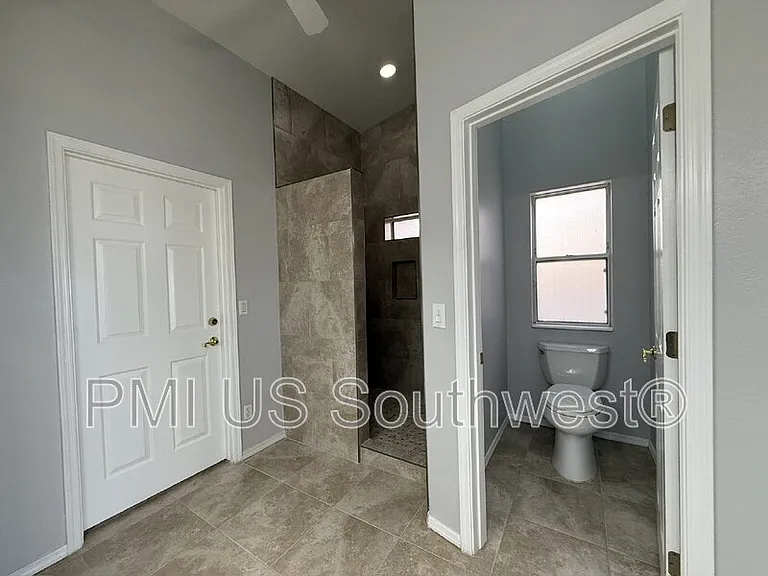 2917 Desert Vista Dr — Photo 17