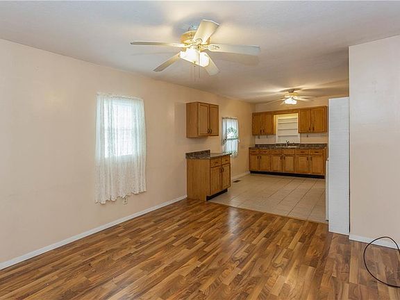 4th image of 770 Teal St