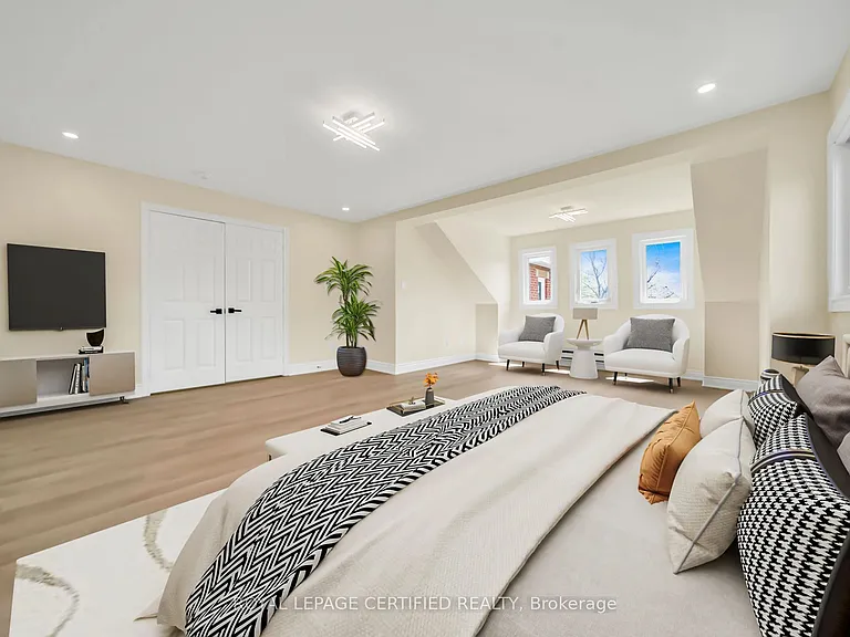 5016 Natkarni Cres #UPPER — Photo 32