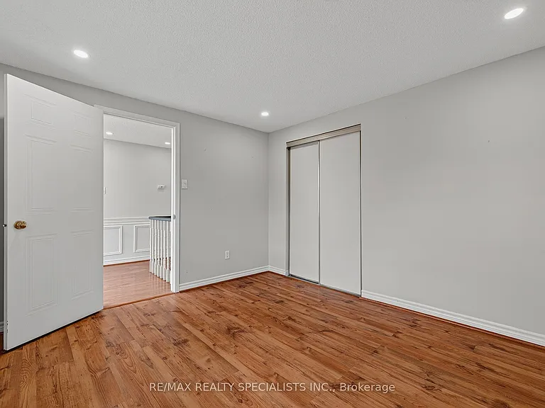 19 Longyear Dr — Photo 30