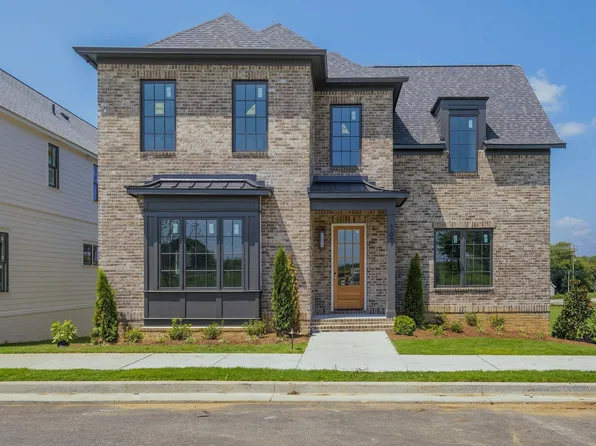 107 Cardiff Dr, Thompsons Station, TN 37179