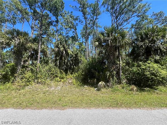 3rd image of 468 Matson Ln