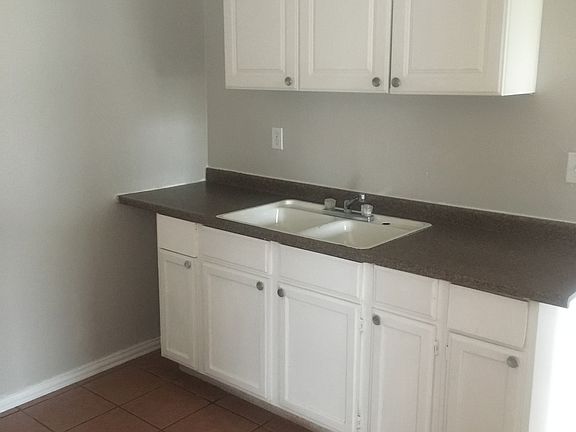 4th image of 151 Rock Valley Dr