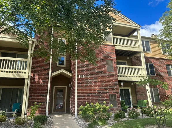 102 Glengarry Dr APT 303, Bloomingdale, IL 60108
