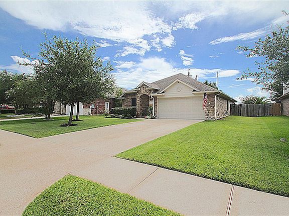2nd image of 6613 Blue Hollow Ln