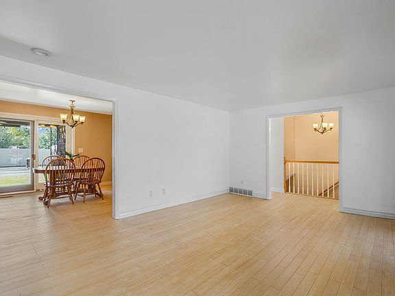 4th image of 1305 W Pinewood Dr