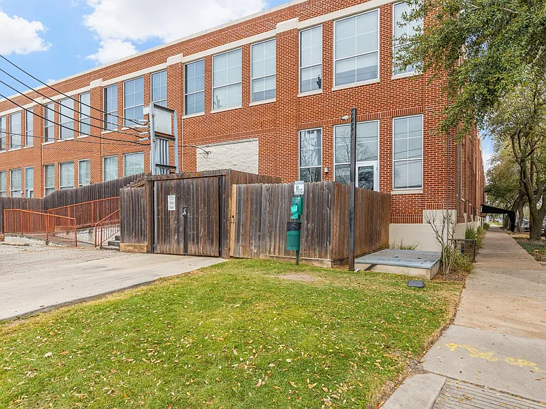 1312 Live Oak St #215 — Photo 36