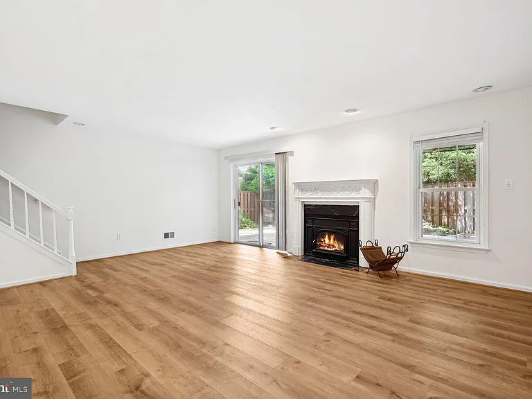 4138 Meadow Field Ct — Photo 17