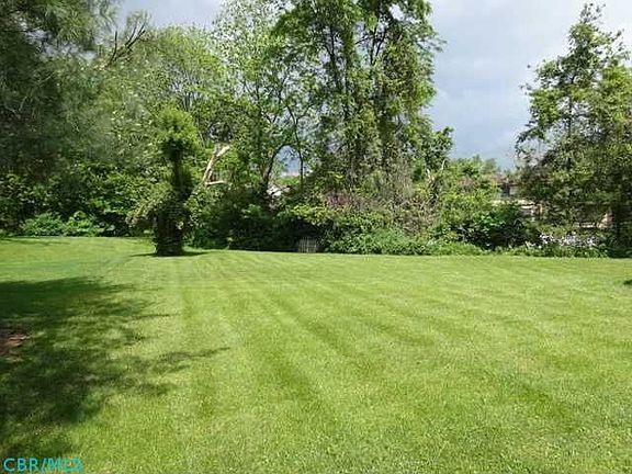 3rd image of 216 Cam Ct