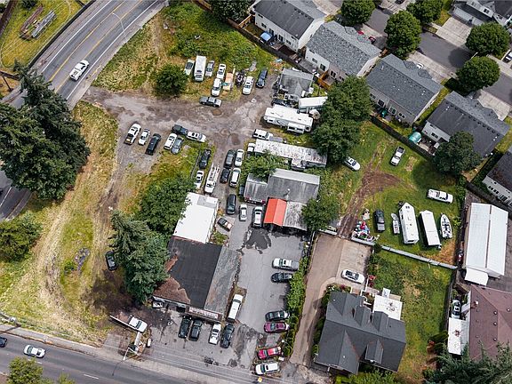 4th image of 3708 NE 86th Avenue