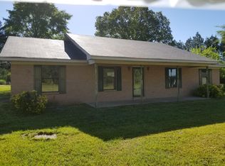 709 Grissom Rd, Macon, MS 39341