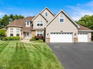 15 Greg Ct, Wayne, NJ 07470