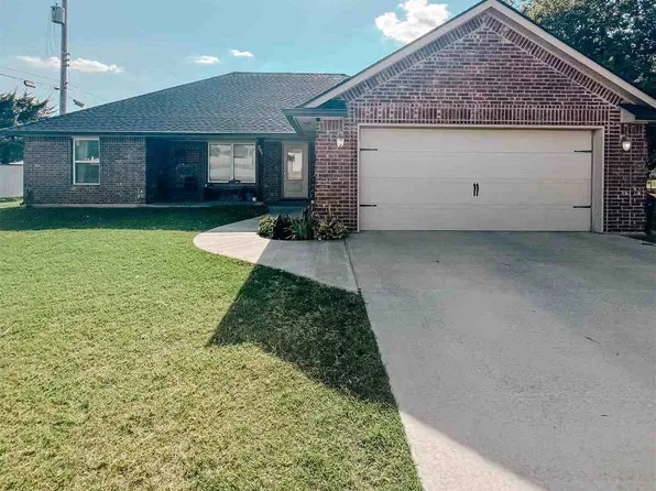 509 G St, Elgin, OK 73538