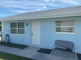 1215 Alto Rd, Lake Worth, FL 33462