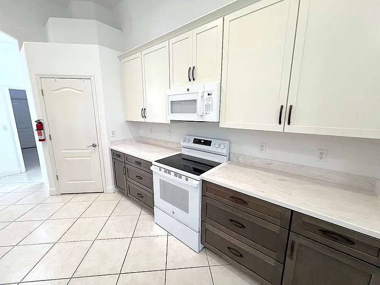 27 Empress Ln — Photo 19