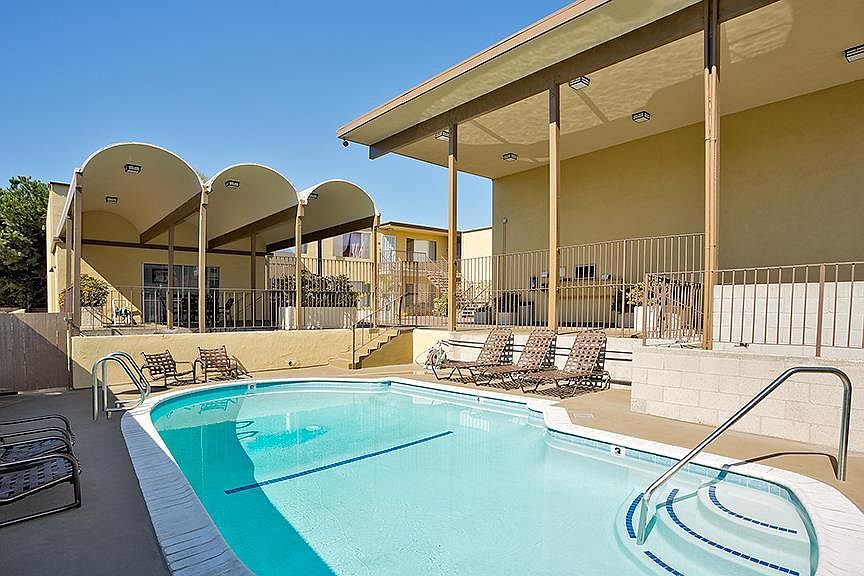 1st image of 271 Molino Ave APT 3