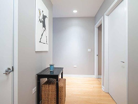 2nd image of 737 W Washington Blvd APT 1508