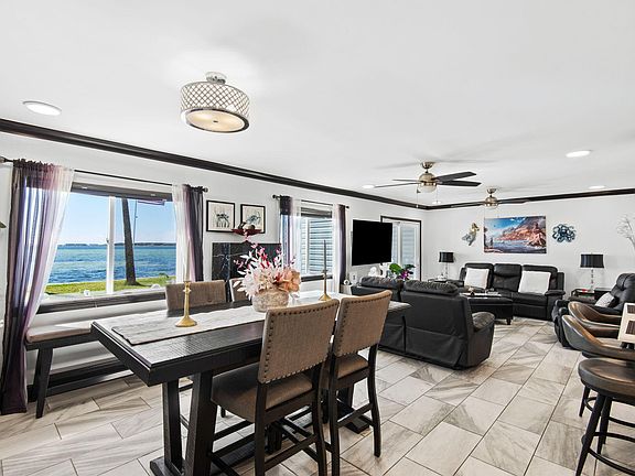 2nd image of 101 Old Ferry Rd Unit 24A