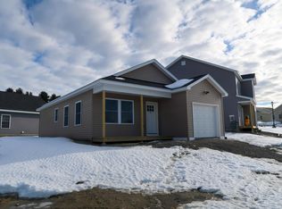 50 Village Cir, Augusta, ME 04330