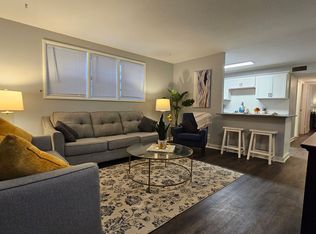 4609 Cass St APT 5, Omaha, NE 68132