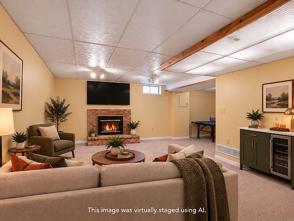 3rd image of 710 Windemere Dr
