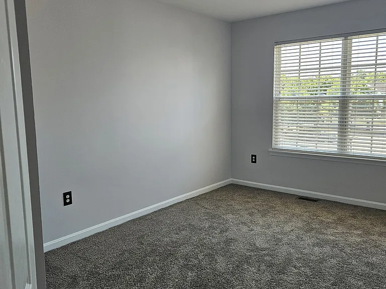 10624 Riva Pl — Photo 12