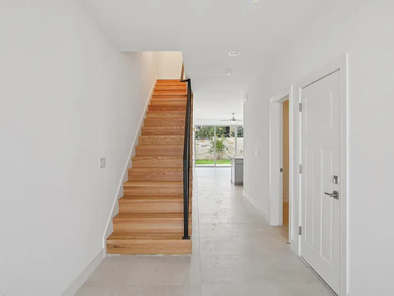 302 Tesla Cir — Photo 14