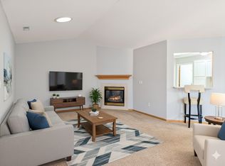 3016 Timberwood Trl #2, Saint Paul, MN 55121