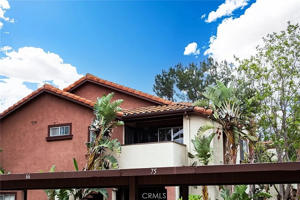2 bed, 618 sqft, $2,500 — Photo 2