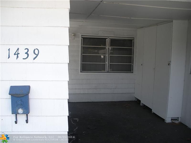1st image of 1439 NE 28th Ct